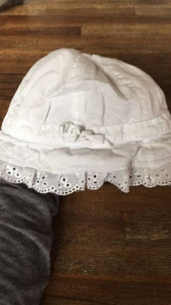 Chapeau dentelle blanc fille/ bébé/ 47 cm