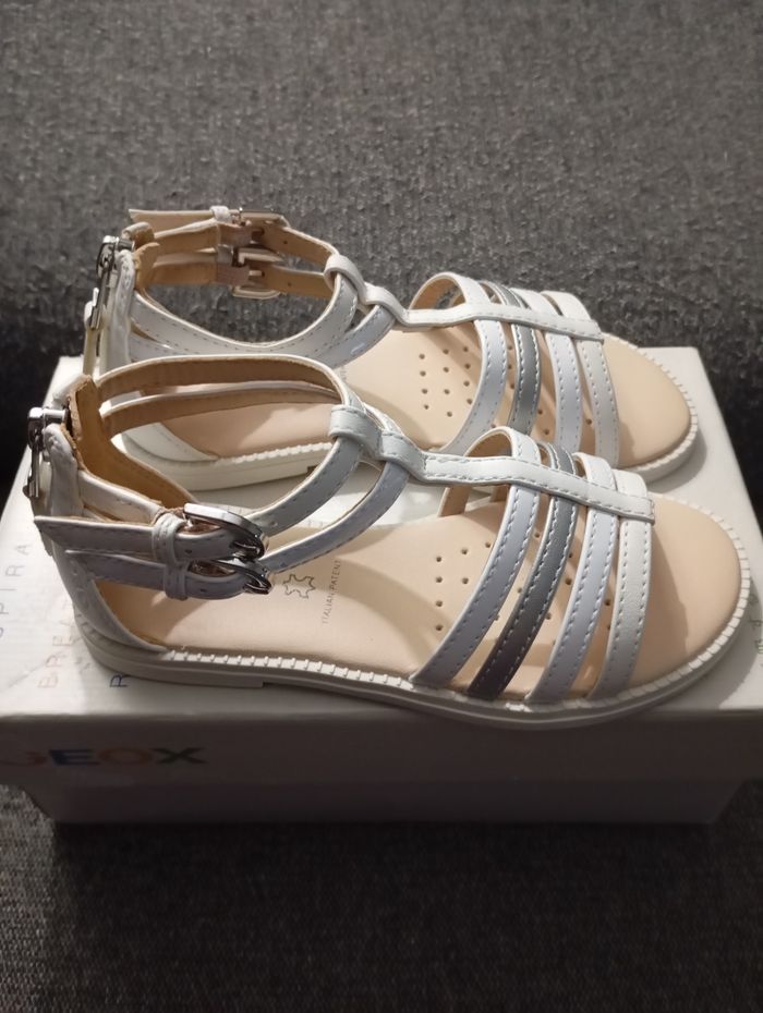 Geox neuves pour fille en taille 28 - photo numéro 3