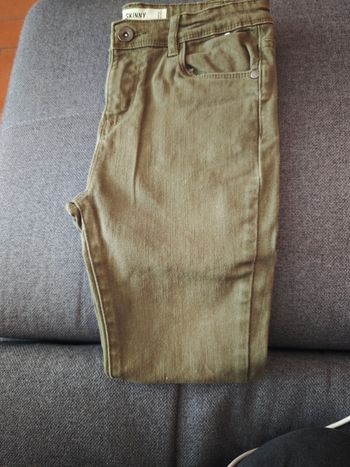Jean skinny kaki taille 9/10 ans