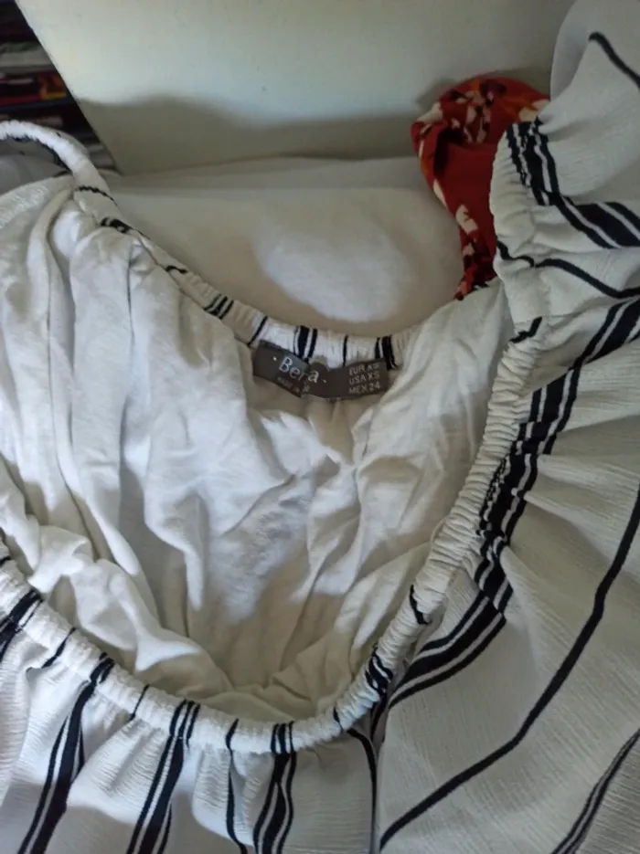 Lot de 17 vêtements fille xs ( lot 7) - photo numéro 7