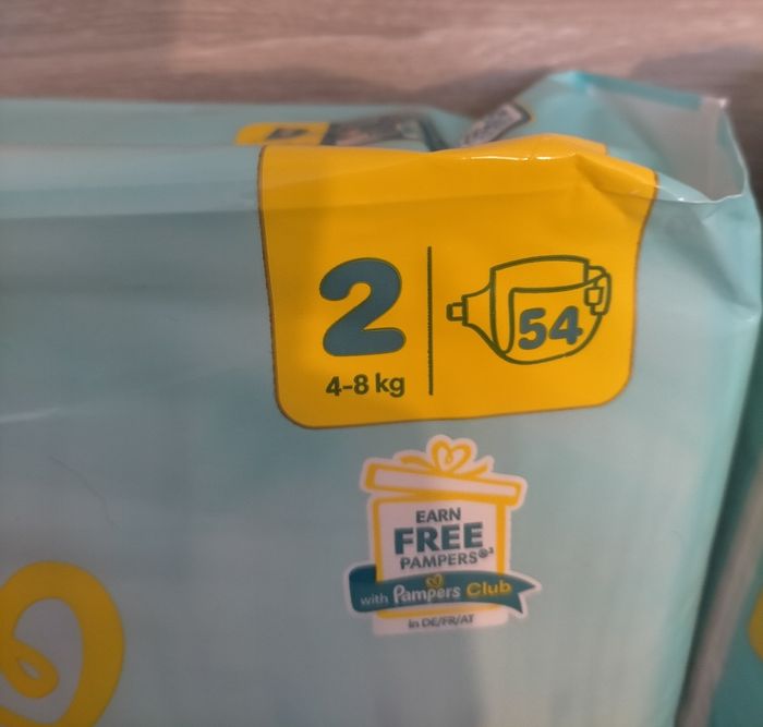 Lot couches Pampers premium taille 2 - photo numéro 2