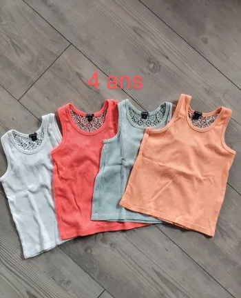 Lot débardeurs 4 ans