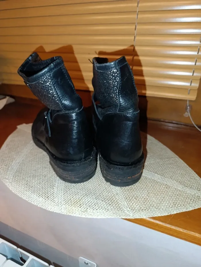 Jolies bottes en cuir véritable les Tropéziennes taille 38 - photo numéro 8