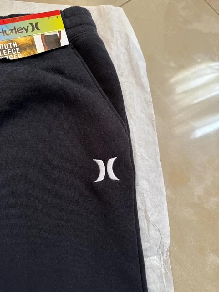 Bas de jogging de la marque Hurley taille 10/12 ans neuf - photo numéro 2