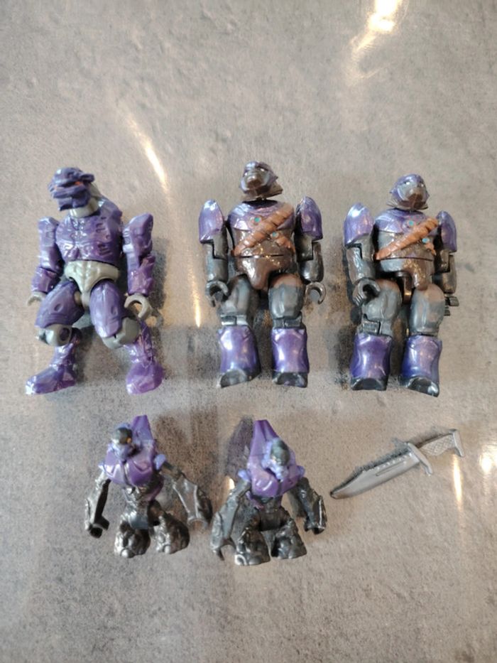 Lot figurines méga bloks halo purple series