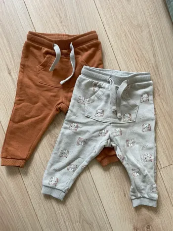 Lot 2 joggings La Redoute 9 mois
