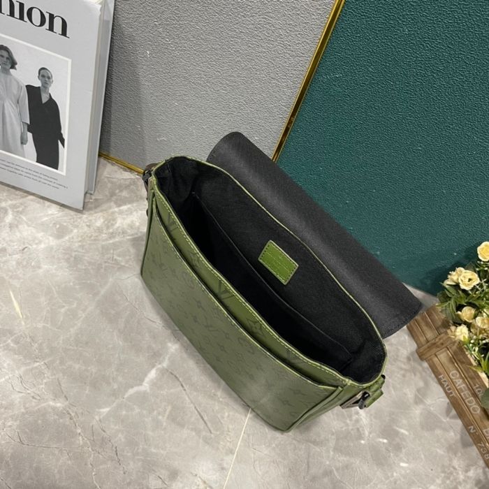 Louis Vuitton  DISTRICT  M46255 - photo numéro 8