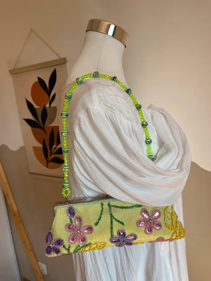 Petit sac bourse en tissu décoré de perles de rocaille très bon état [ref 2508SM151] - photo numéro 12