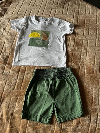 Ensemble t-shirt + short 12mois 