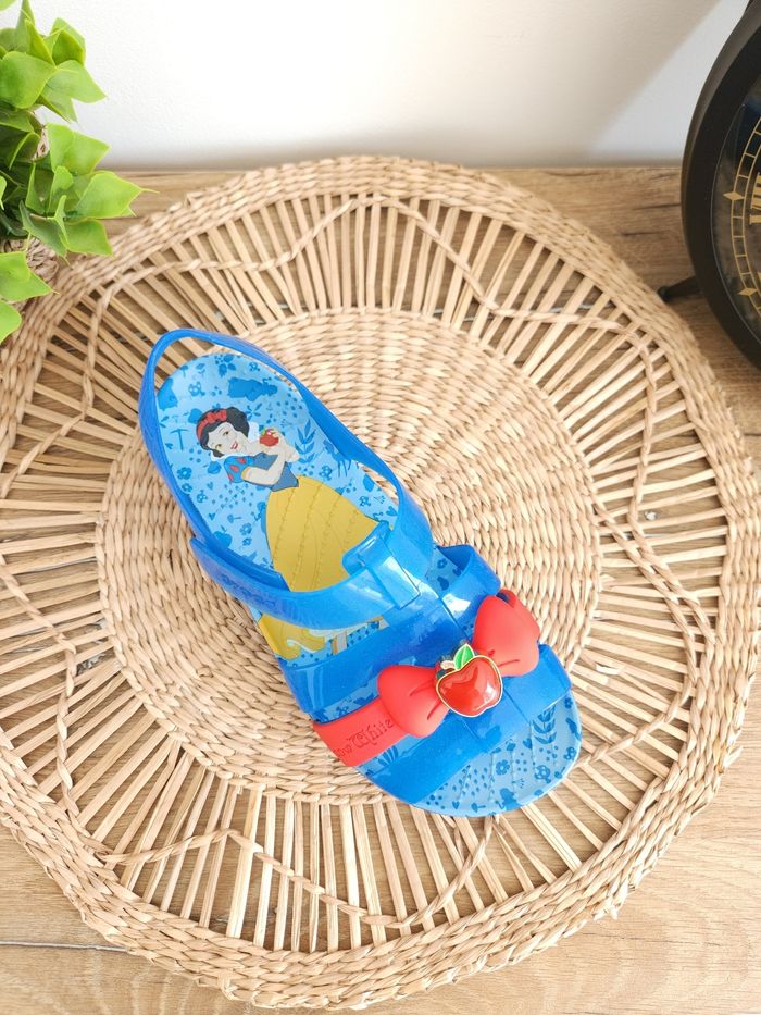 Sandales de bain Blanche Neige Crocs Pointure 34/35