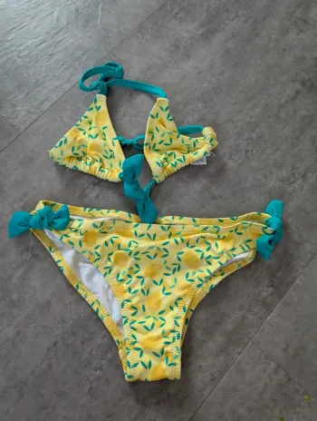 Maillot de bain bikini fille 4 ans comme NEUF