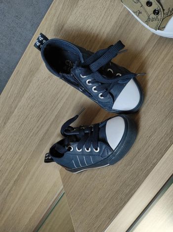 Bascket  bleu marine blanche marron