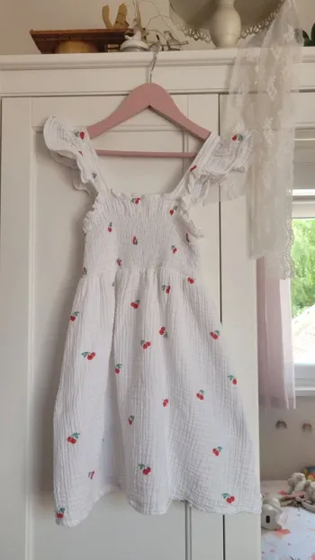 Robe cerises gaz de coton