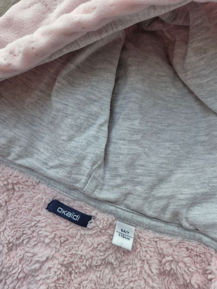 Peignoir Okaïdi 6 ans en excellent état - photo numéro 2