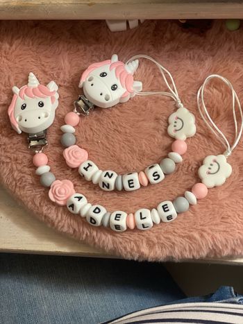 Attache tétine licorne