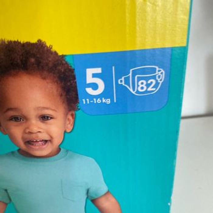 Couches Pampers   Baby  dry neuf  t5      12/16kg       82 couches - photo numéro 2