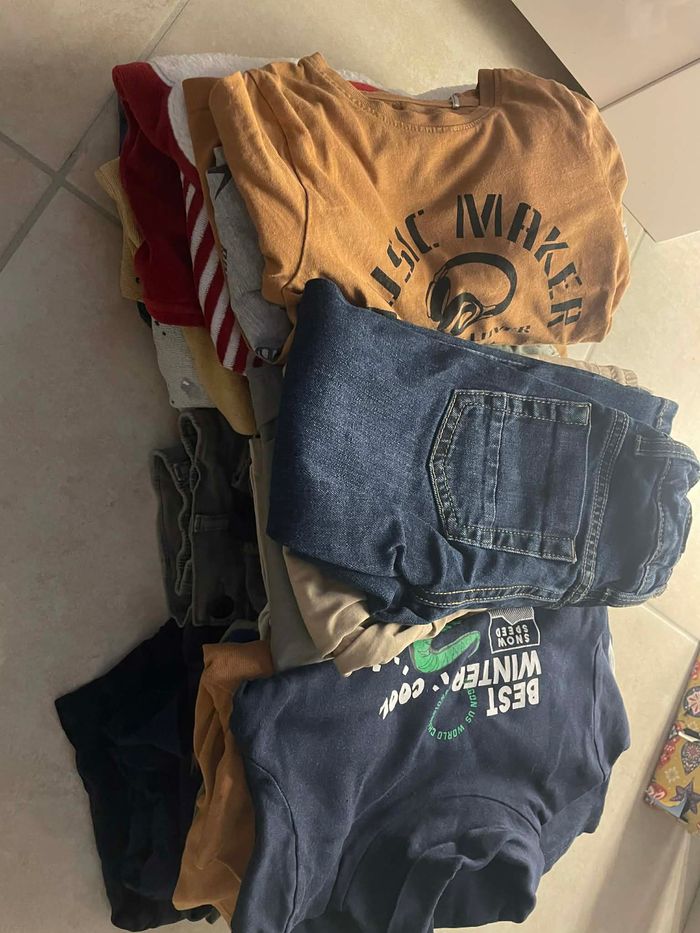 Lot de vêtements 4ans