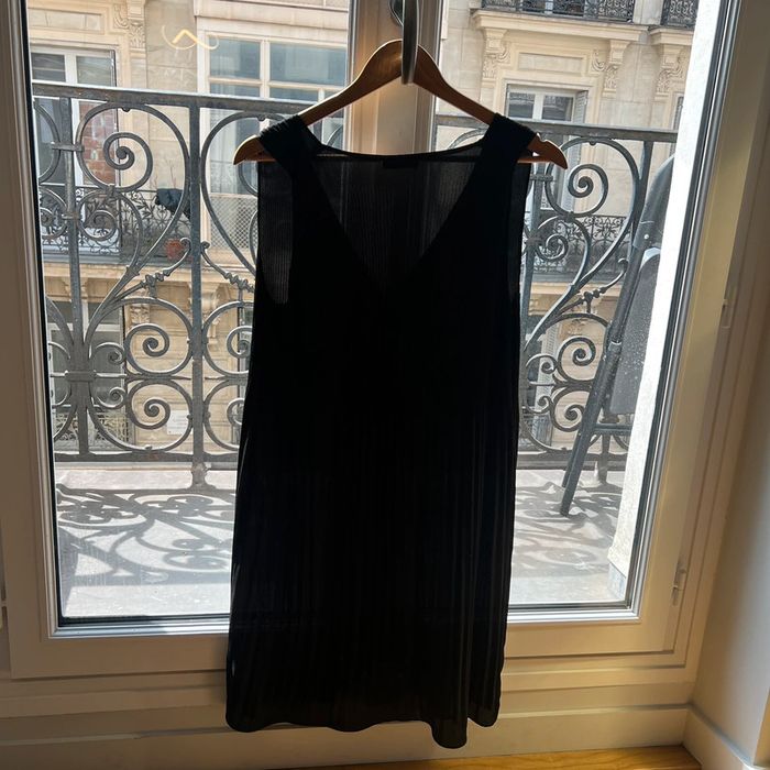 Robe noire neuve jamais portée - photo numéro 2