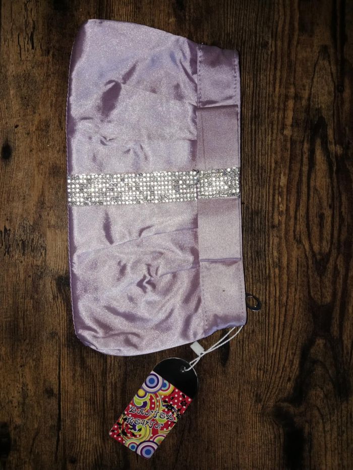 Sac a main, pochette de soirée Neuve jamais utilisé voir l'étiquette - photo numéro 1