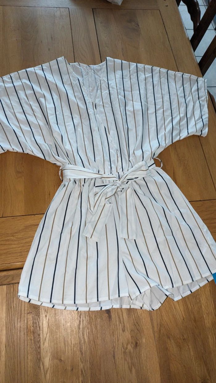 Combi short à mi manches chauve-souris taille S/38 jamais porté