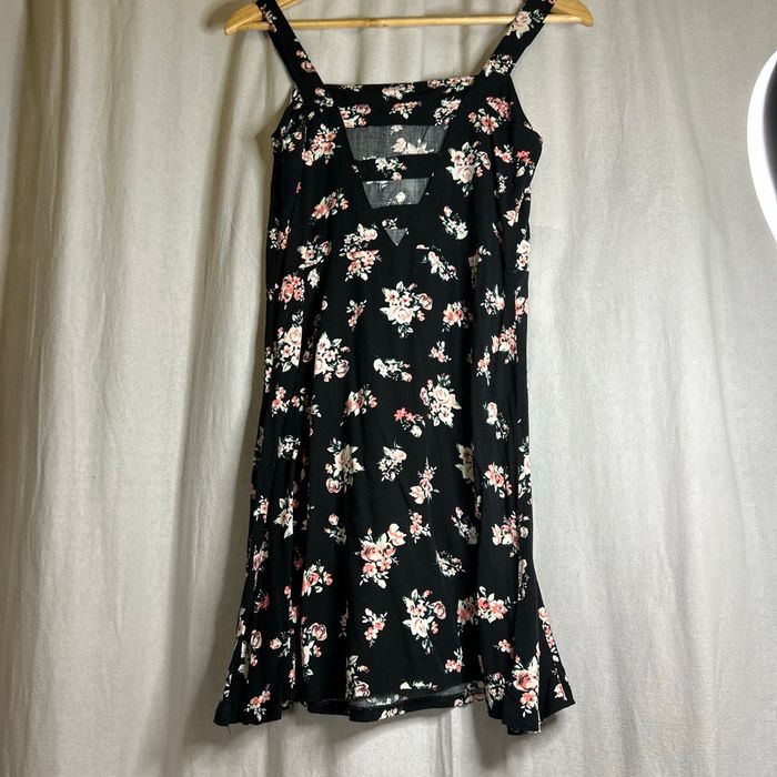 Robe patineuse d’été à fleurs - photo numéro 3