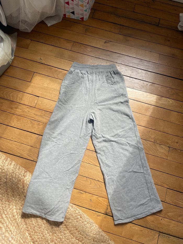 Jogging gris - photo numéro 4