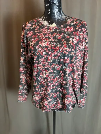 Pull manche longue fleuris