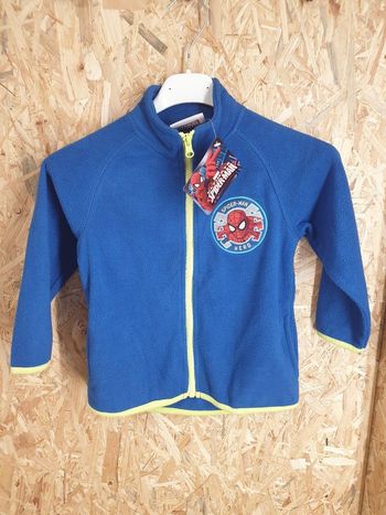 Gilet polaire Spiderman 4 ans Neuf