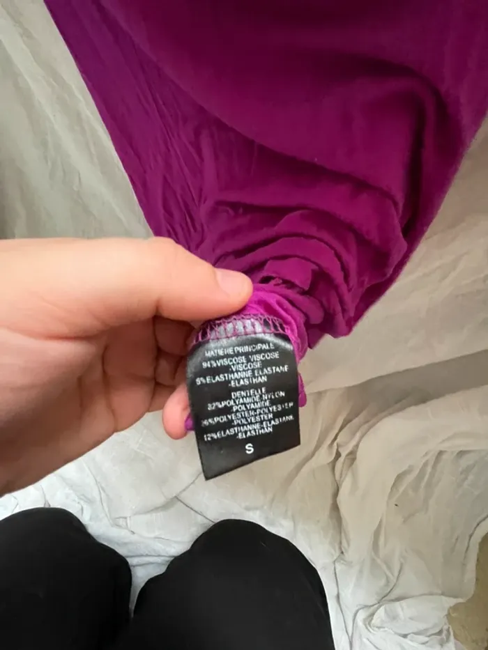Haut Rouge Gorge – Fuchsia, T.S, très bon état - photo numéro 3