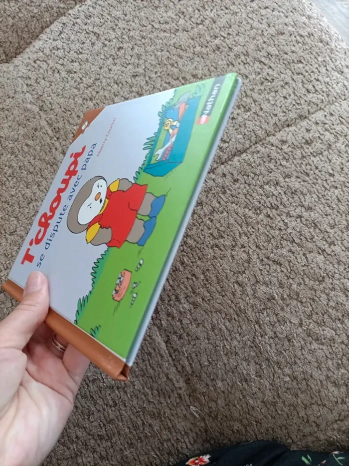 Livre T'choupi se dispute avec Papa - photo numéro 8