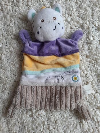 Doudou plat girafe multicolore forme rectangulaire Nicotoy-Simba