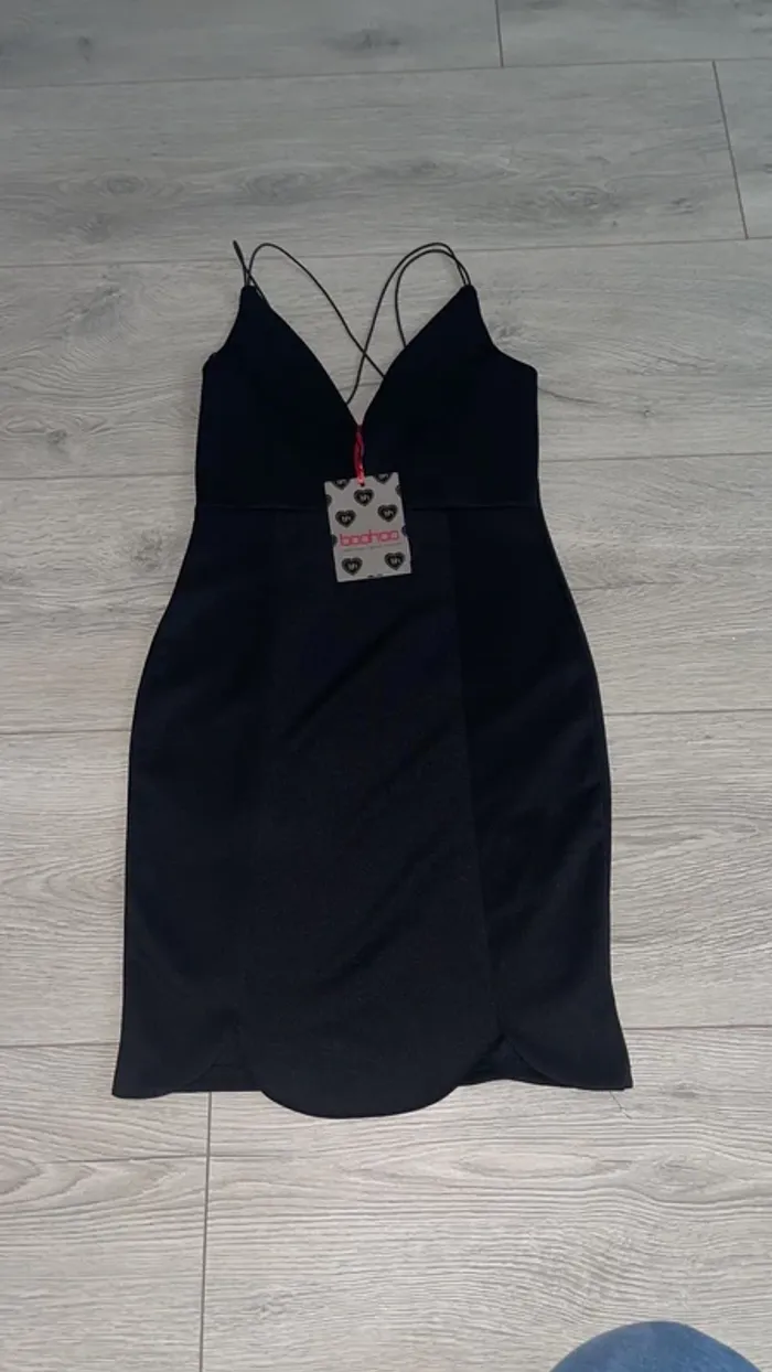 Robe noir taille 36 - photo numéro 2