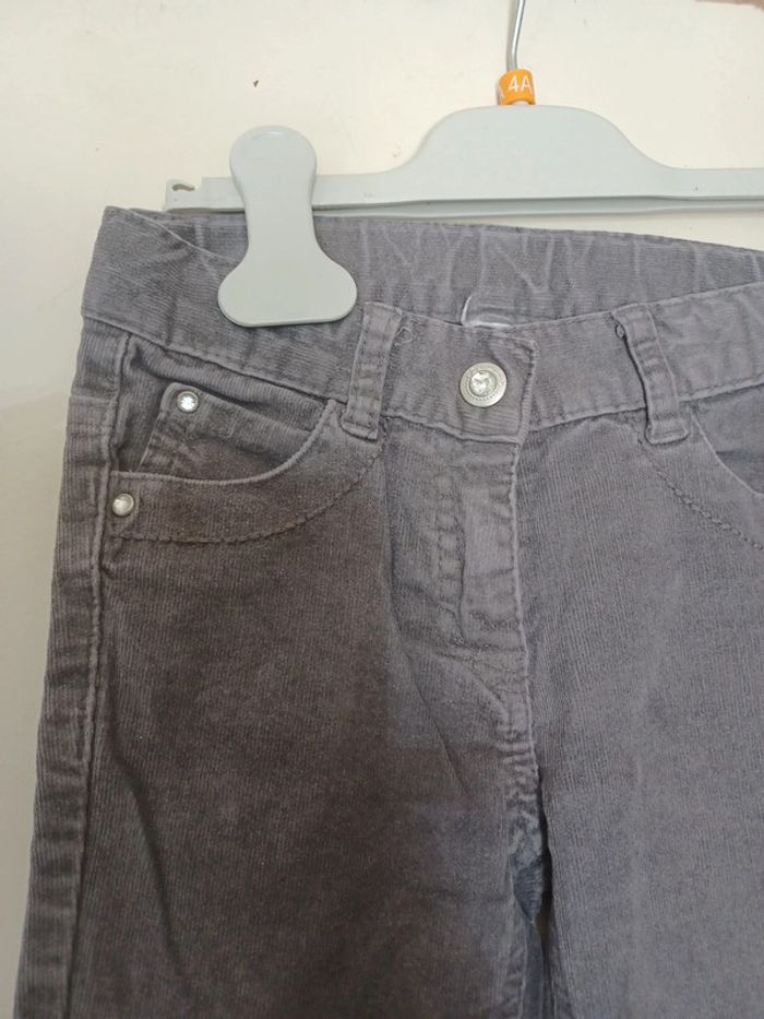 Jeans velour fille 4 ans - photo numéro 2
