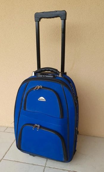 Valise cabine à roulettes et à code