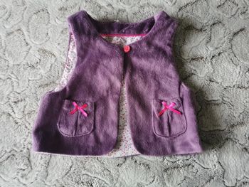 Gilet violet sans manches bébé 3 mois