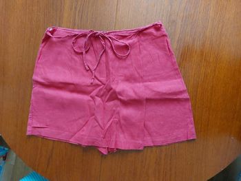 Jupe short de couleur rouge(42)