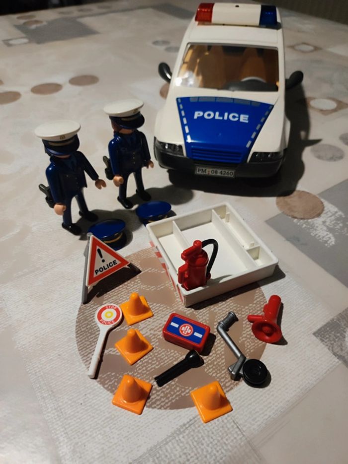 Voiture de police playmobil - photo numéro 3