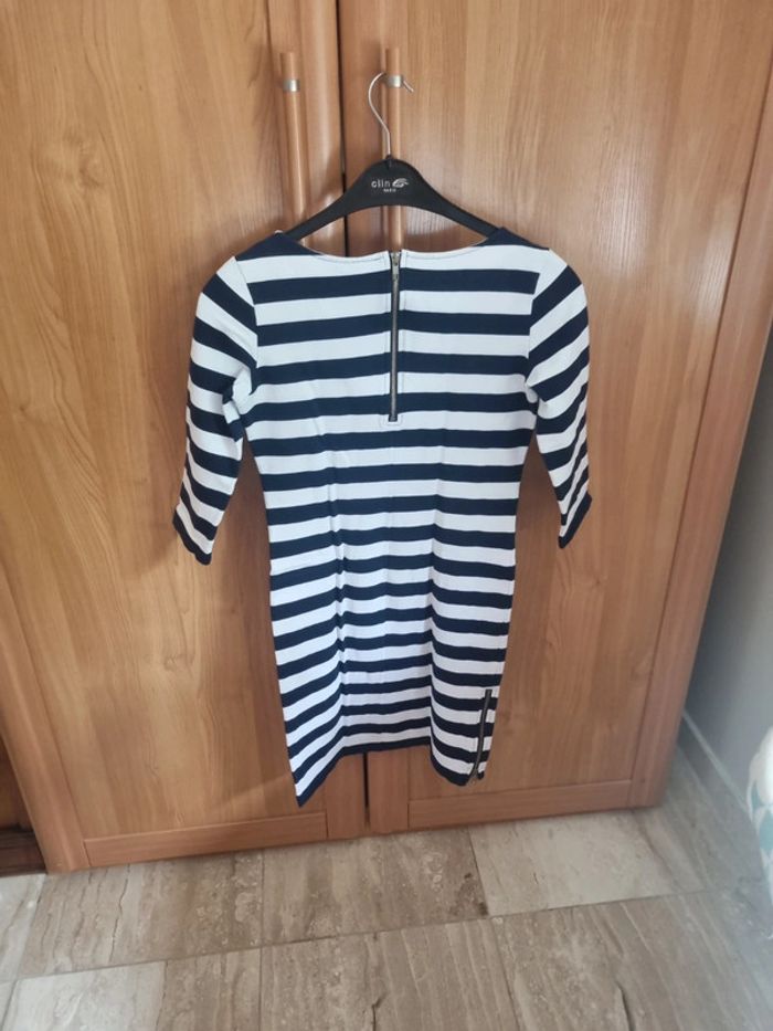 Robe moule à rayures - photo numéro 3