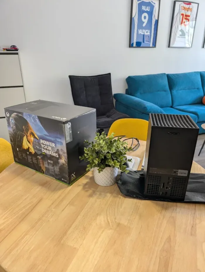 Xbox Series X · Noir - photo numéro 3