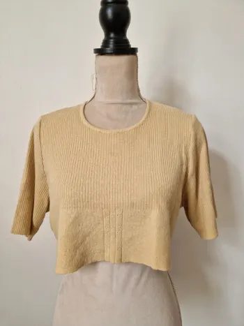 Crop top laine vintage beige jaune Albert forcier taille 44