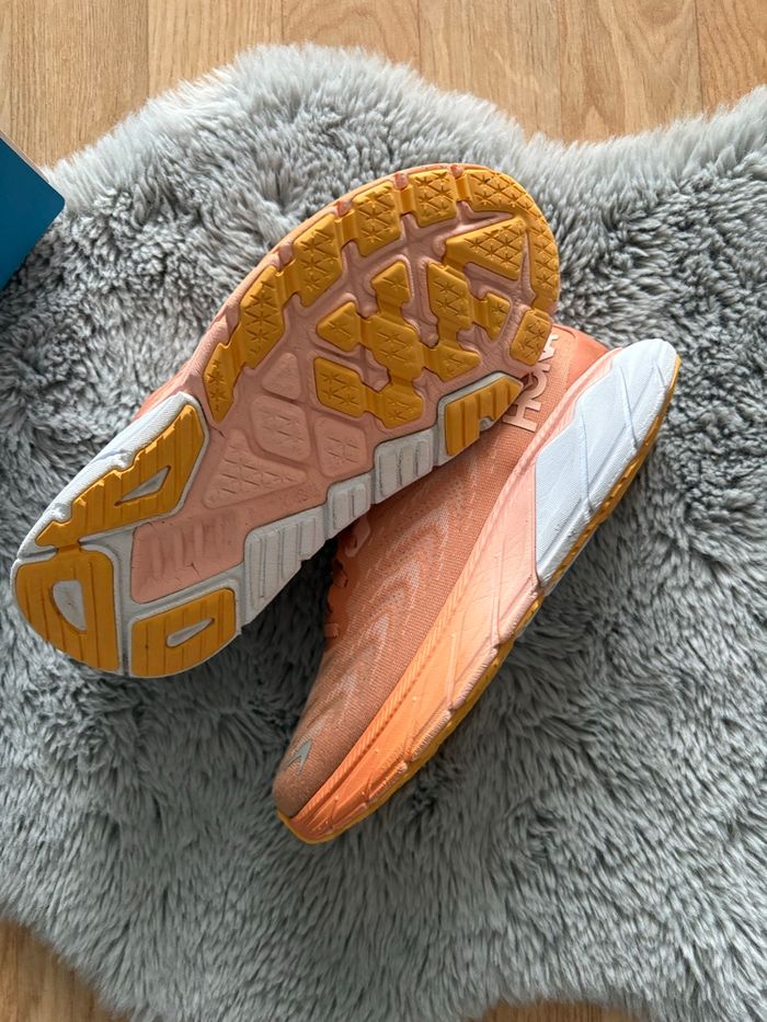 Baskets running hoka Arahi 6 corail taille | 40 - photo numéro 6