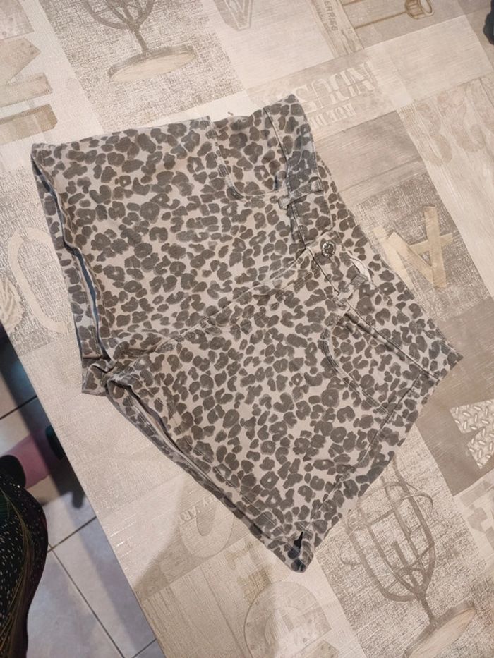 Short taille 14 ans de la marque h&m