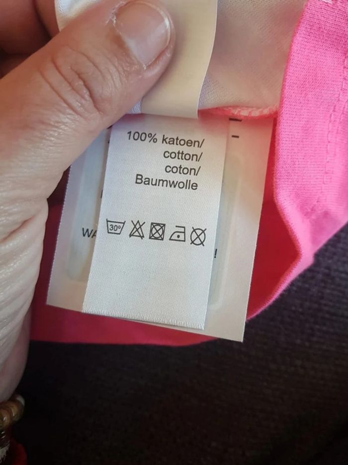 Lot de 2 Débardeurs taille 6 ans et 7 ans - photo numéro 7