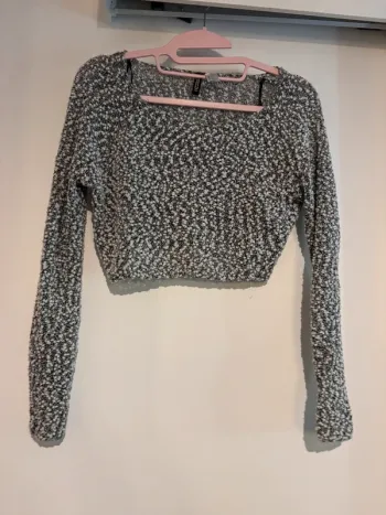 Pull court texturé noir et blanc – H&M – Taille XS