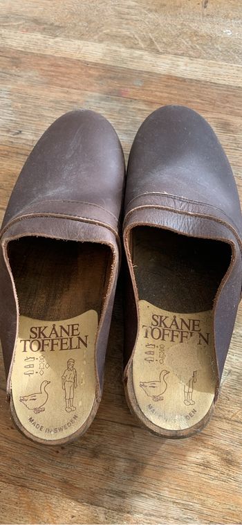 Paire de sabots en cuir véritable