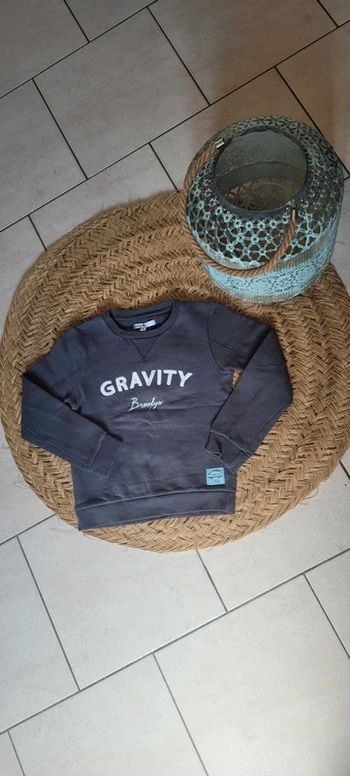 Joli pull Gravity garçon Taille 8 ans Billie and Ellie