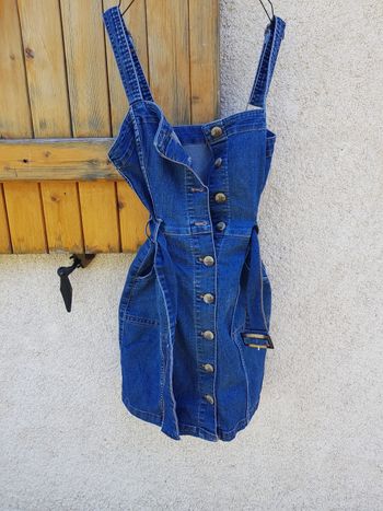 Robe avec boutons en jeans