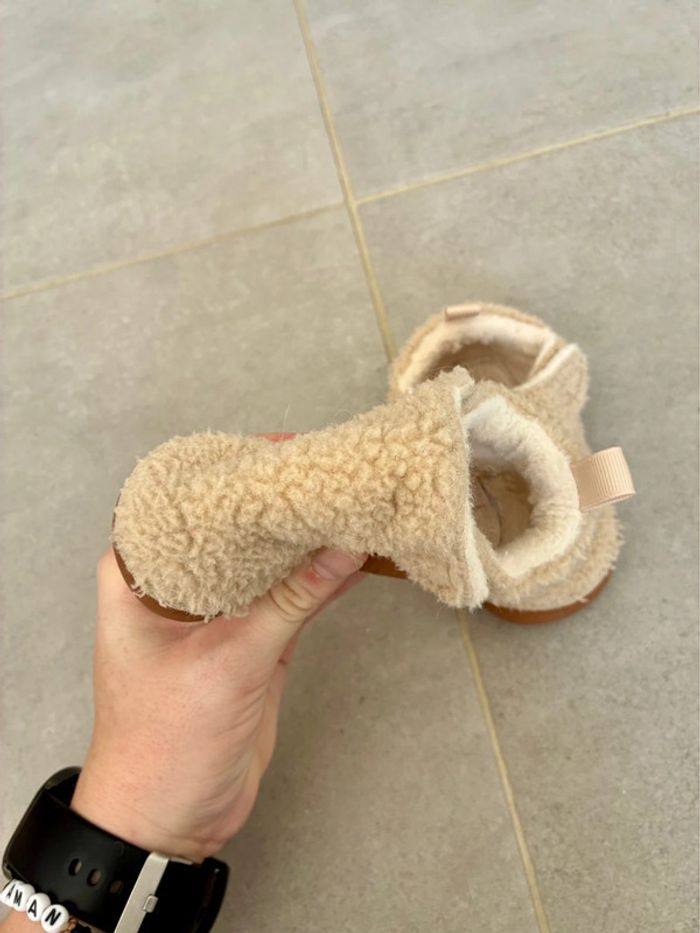 Chaussures souples moumoutes Obaïbi pointure 20 - photo numéro 4