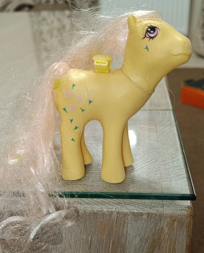 Figurine poney rosedust + costume déguisement dragon - photo numéro 3