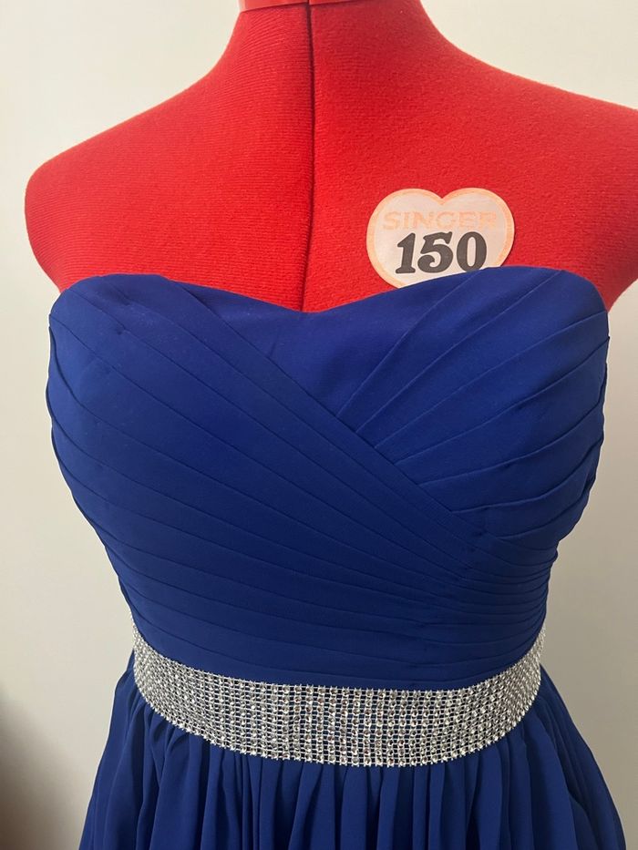 Robe bustier asymétrique bleu roi et argent - photo numéro 4